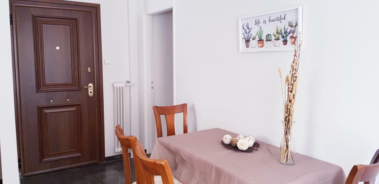 Spacious Apartment In The Historical Center Of أثينا المظهر الخارجي الصورة