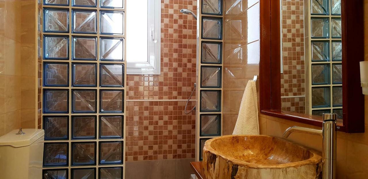 Spacious Apartment In The Historical Center Of أثينا المظهر الخارجي الصورة